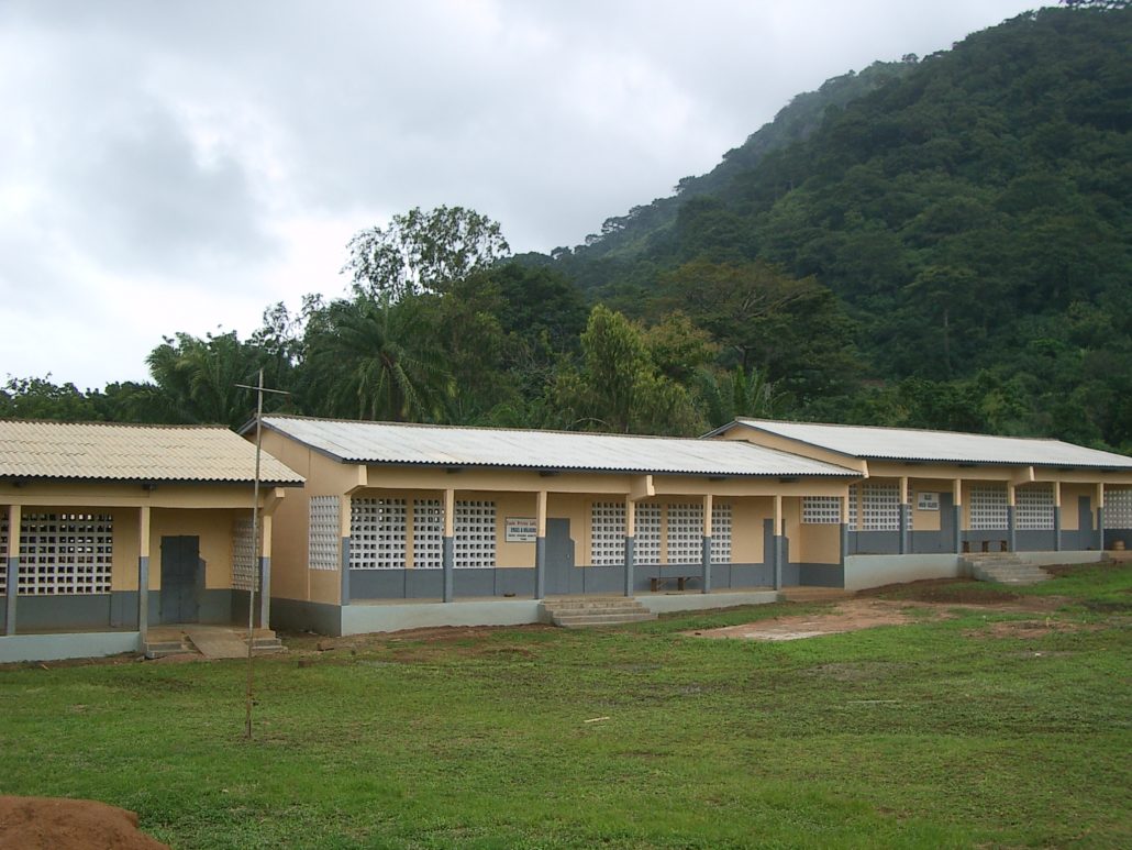 Einweihung des 2. Schulgebäude